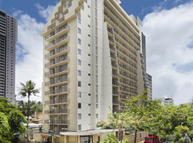 17階建ての高層ホテルです/外観イメージ